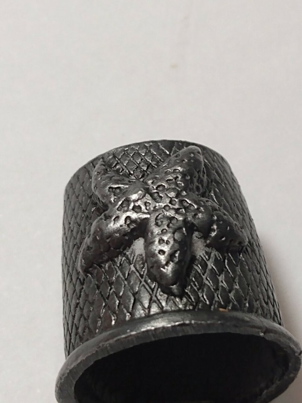 Vintage Pewter Thimble Raised Starfish